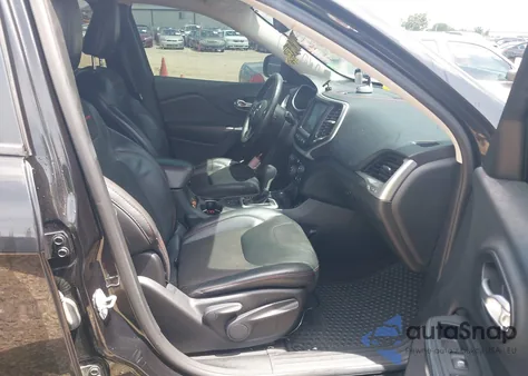 2016 Jeep Cherokee Trailhawk z USA, uszkodzony, nr VIN 1C4PJMBS4GW243691